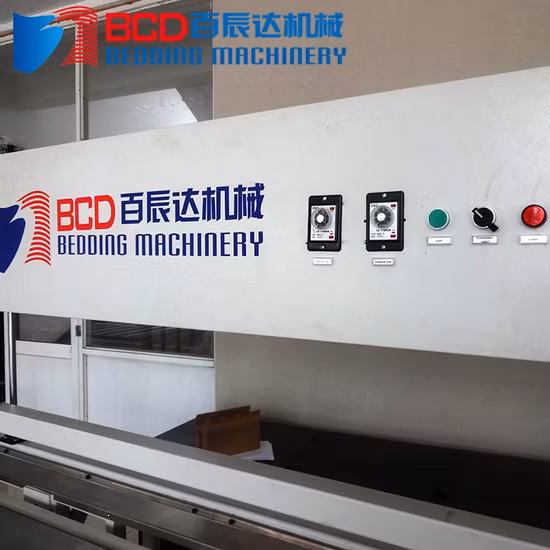 Confezionatrice per rotoli di sacchetti di plastica per materassi orizzontali da 2,4 kW 500 kg