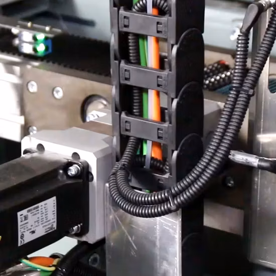 Macchina automatica per materassi a molle insacchettate